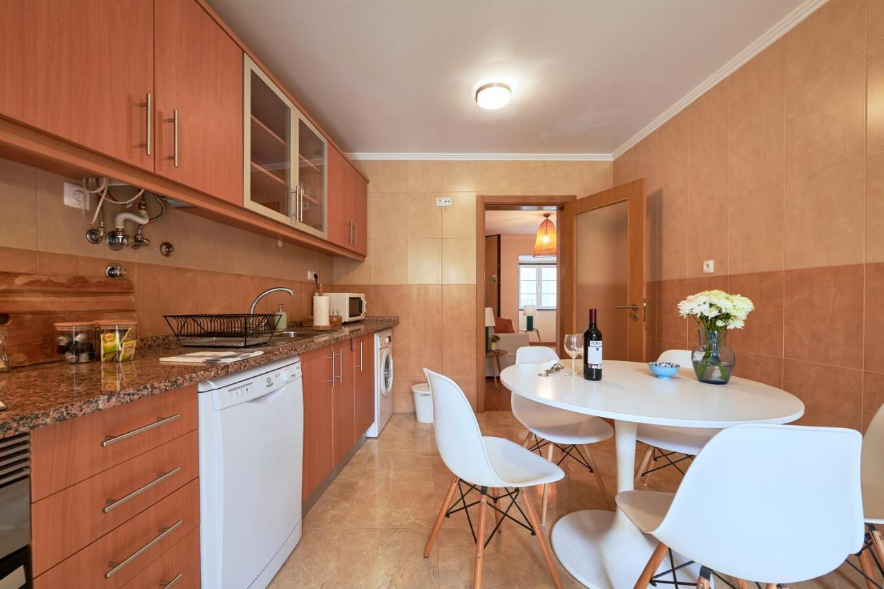 Spacious And Renovated Apartment With Amazing Patio, By Timecooler Lisbona Esterno foto