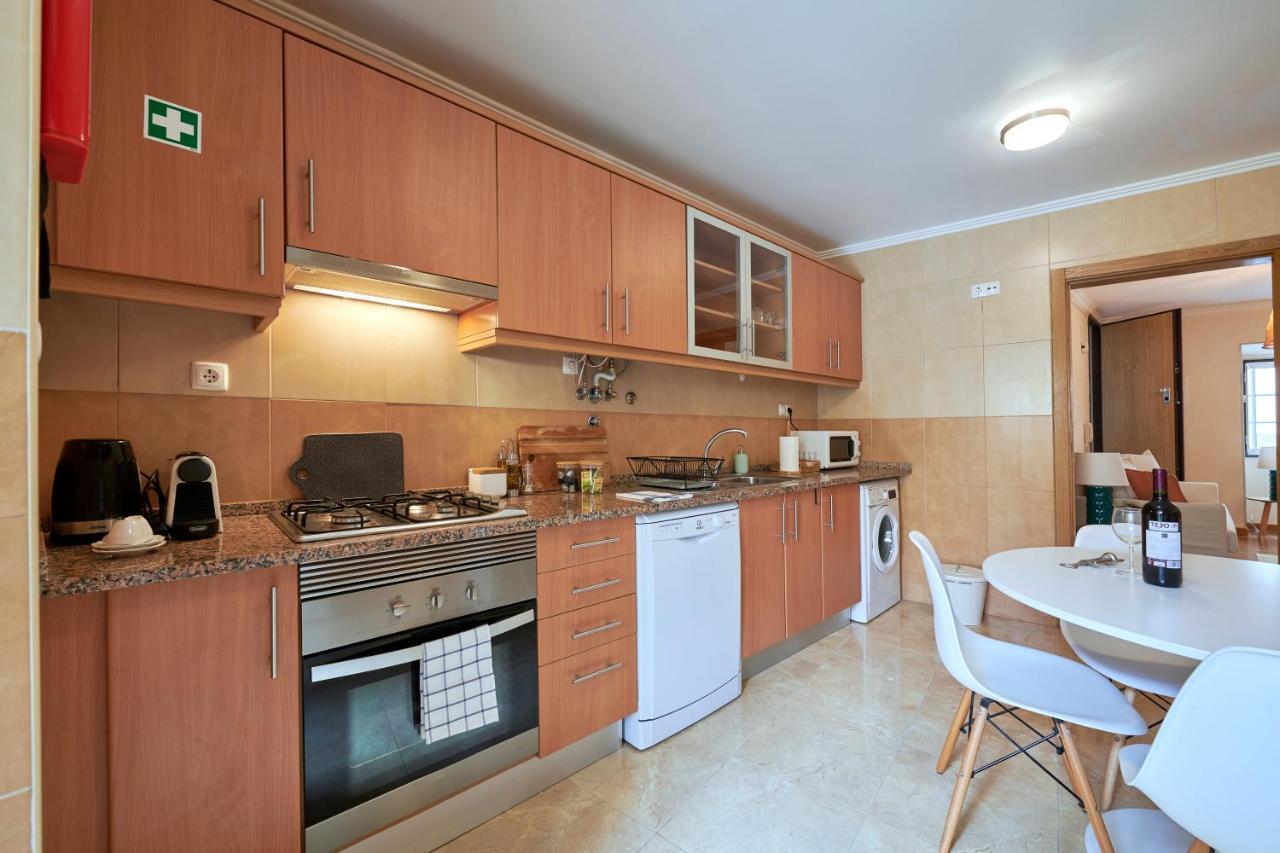 Spacious And Renovated Apartment With Amazing Patio, By Timecooler Lisbona Esterno foto