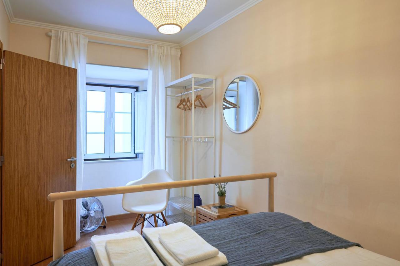 Spacious And Renovated Apartment With Amazing Patio, By Timecooler Lisbona Esterno foto