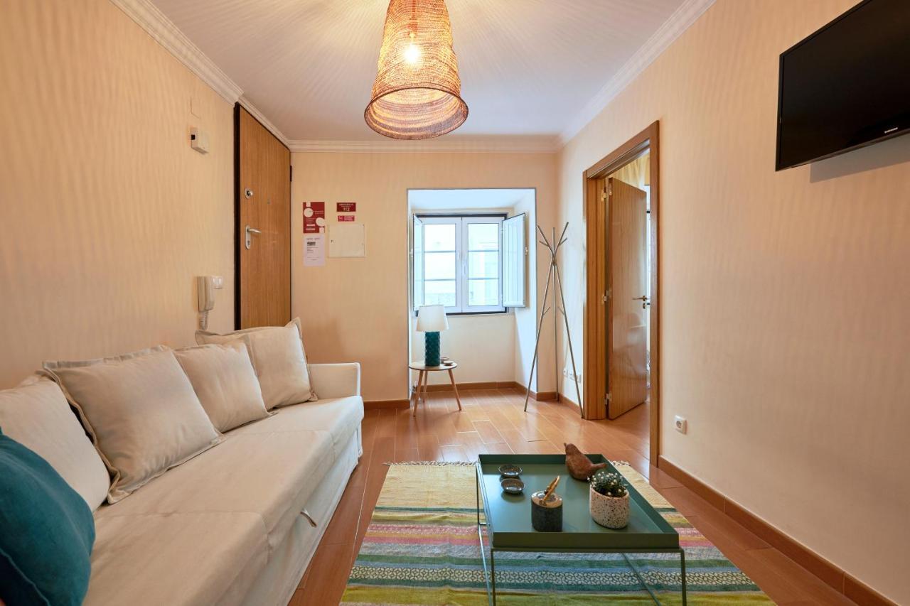 Spacious And Renovated Apartment With Amazing Patio, By Timecooler Lisbona Esterno foto