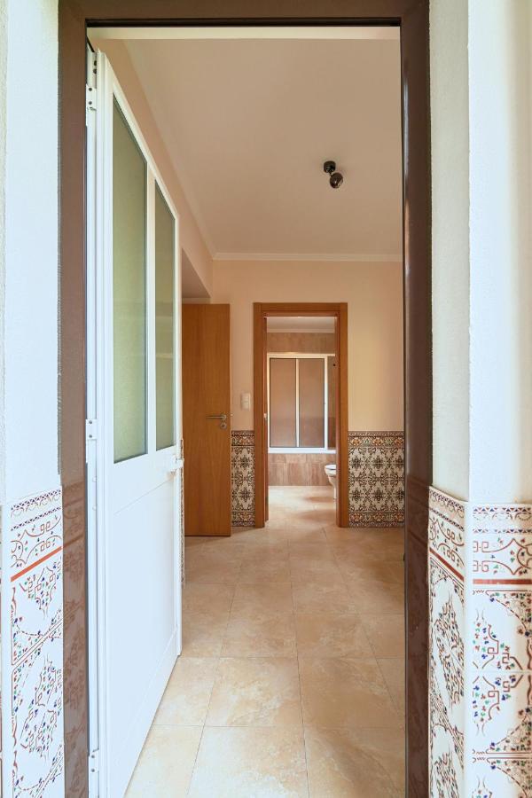 Spacious And Renovated Apartment With Amazing Patio, By Timecooler Lisbona Esterno foto