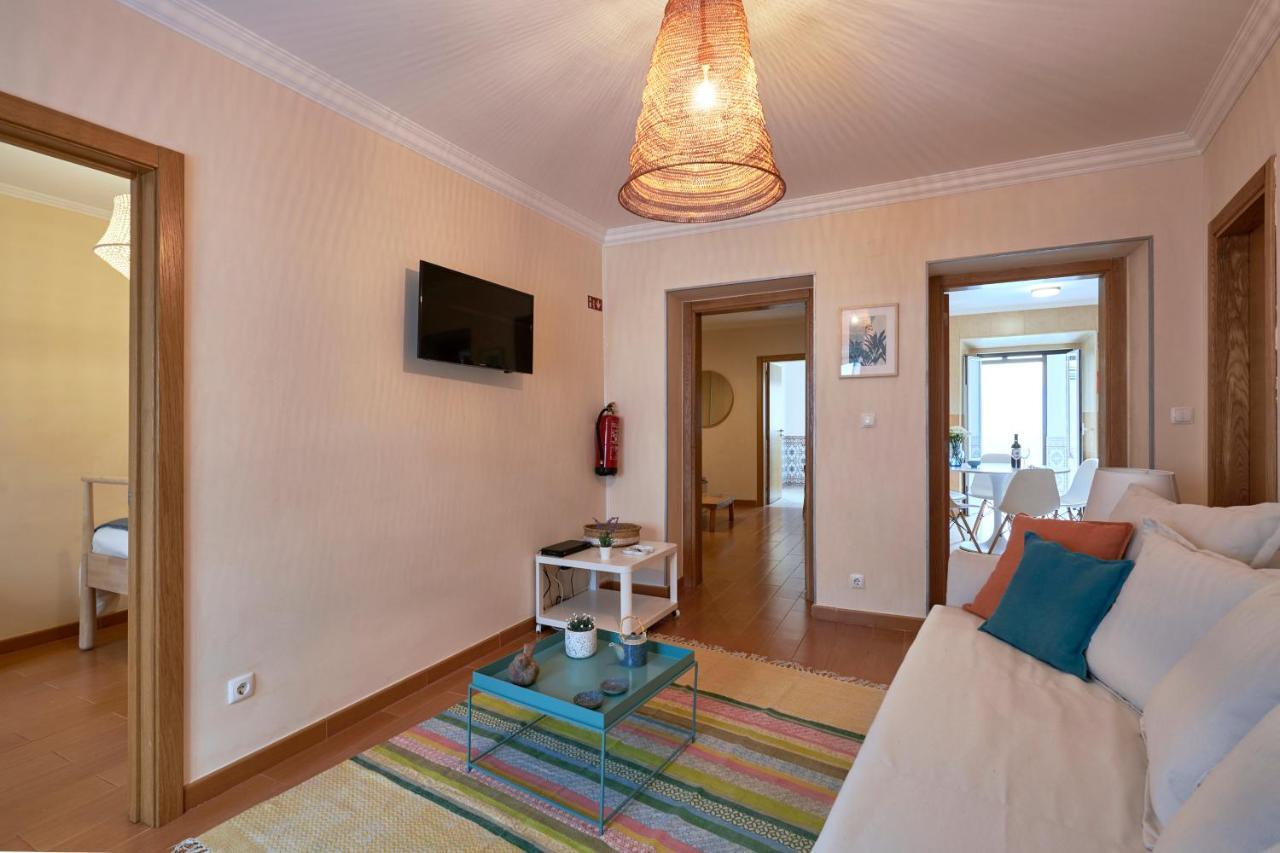 Spacious And Renovated Apartment With Amazing Patio, By Timecooler Lisbona Esterno foto